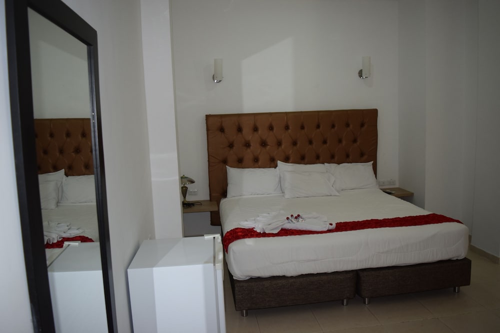 Classic Double Room, 1 Double Bed, Non Smoking photo 3