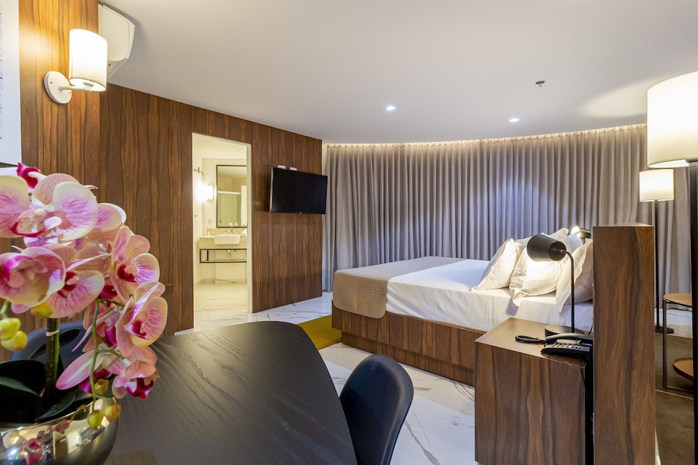 Presidential Room, 1 King Bed photo 3