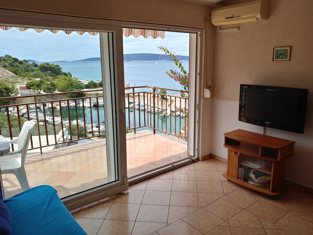 Apartment, 2 Bedrooms, Sea View (A4)