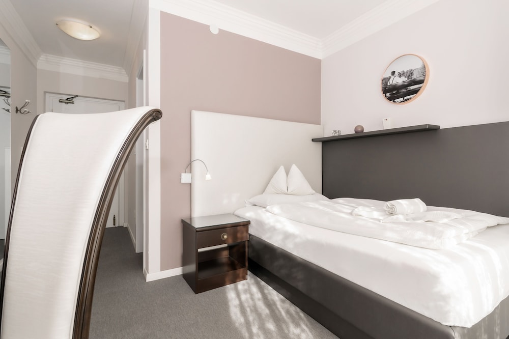 Standard Single Room, Mountain View photo 3