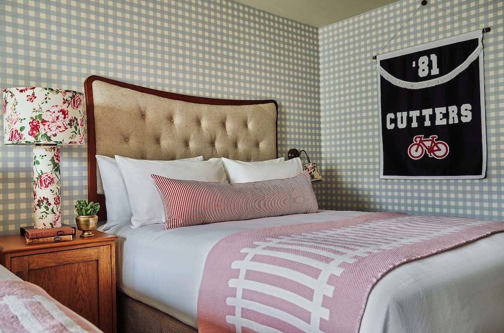 Room, 2 Queen Beds (Hearing)