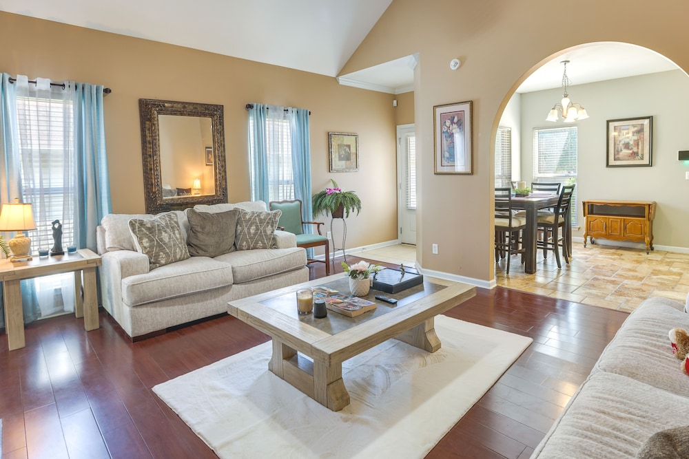 House (2 Bedrooms) photo 1