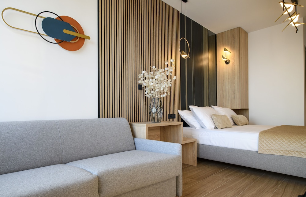Deluxe Room, Sea View - Photo 12