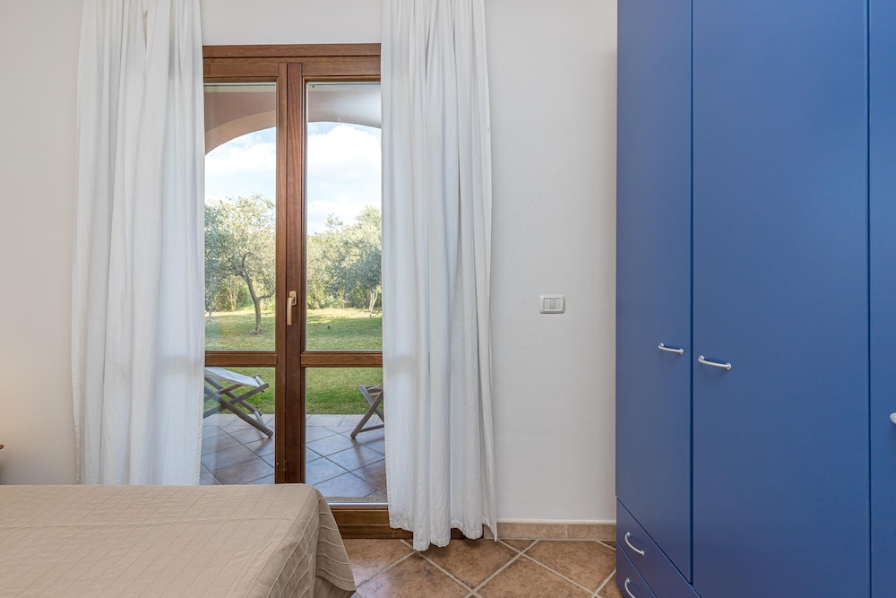 Family Apartment, 2 Bedrooms, 2 Bathrooms (Le Dimore Di Nettuno 1 With Pool)
