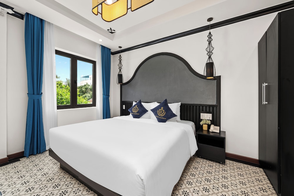 Premium Double Room, 1 King Bed, Garden View