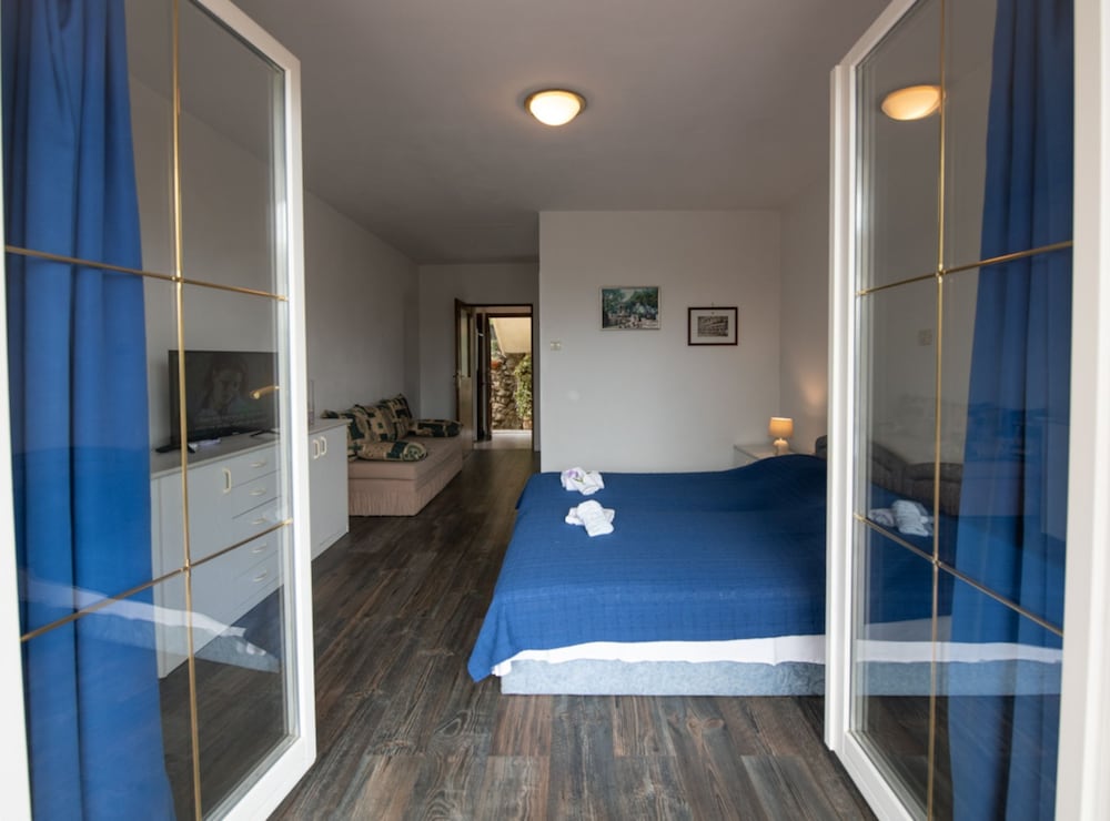Apartment (Studio Apartment With Balcony (A1)) photo 3