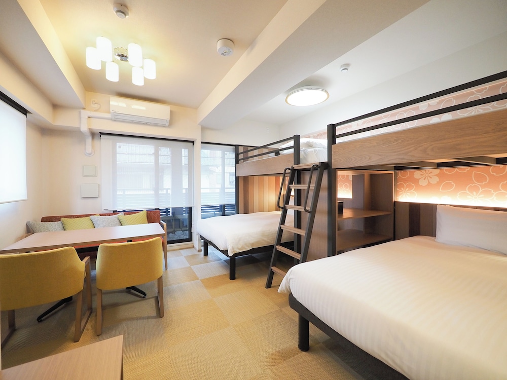 Twin & Loft Bed, Family Room