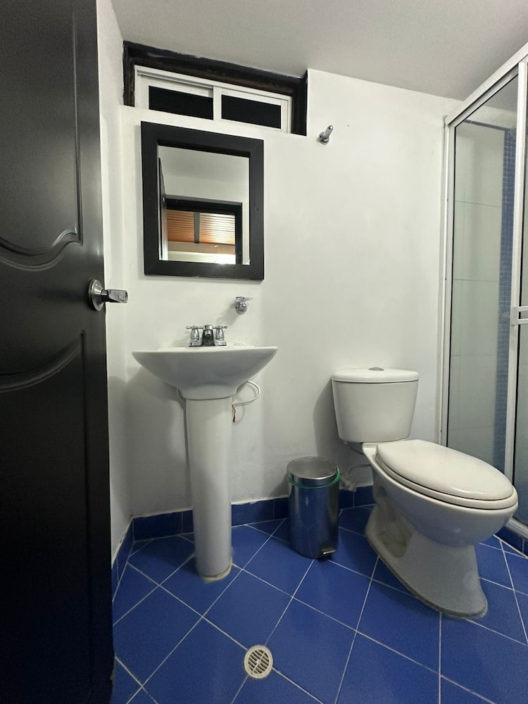Basic Triple Room photo 3