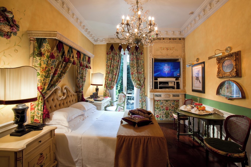 Deluxe Room - Photo 1