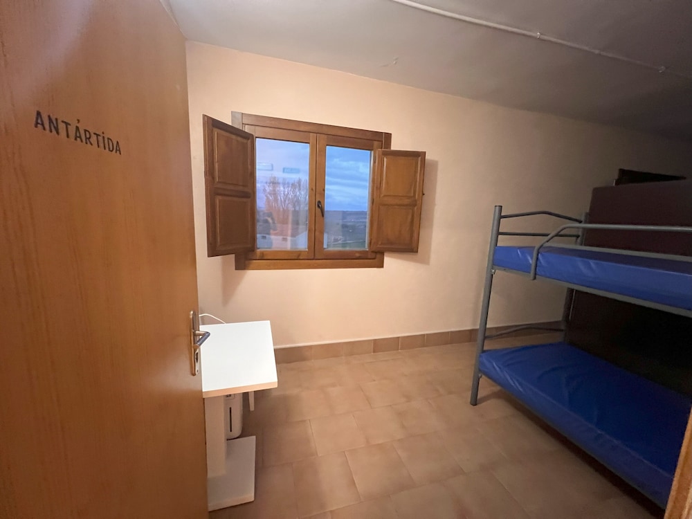 Dormitorio Compartido Básico