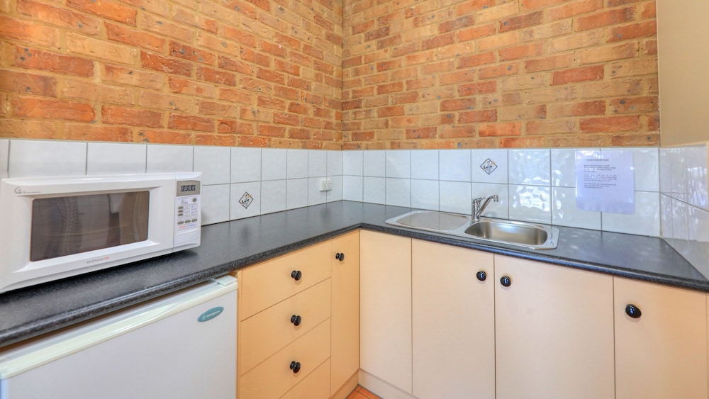 Standard Studio, Non Smoking, Kitchenette (Relaxing Escape) photo 3