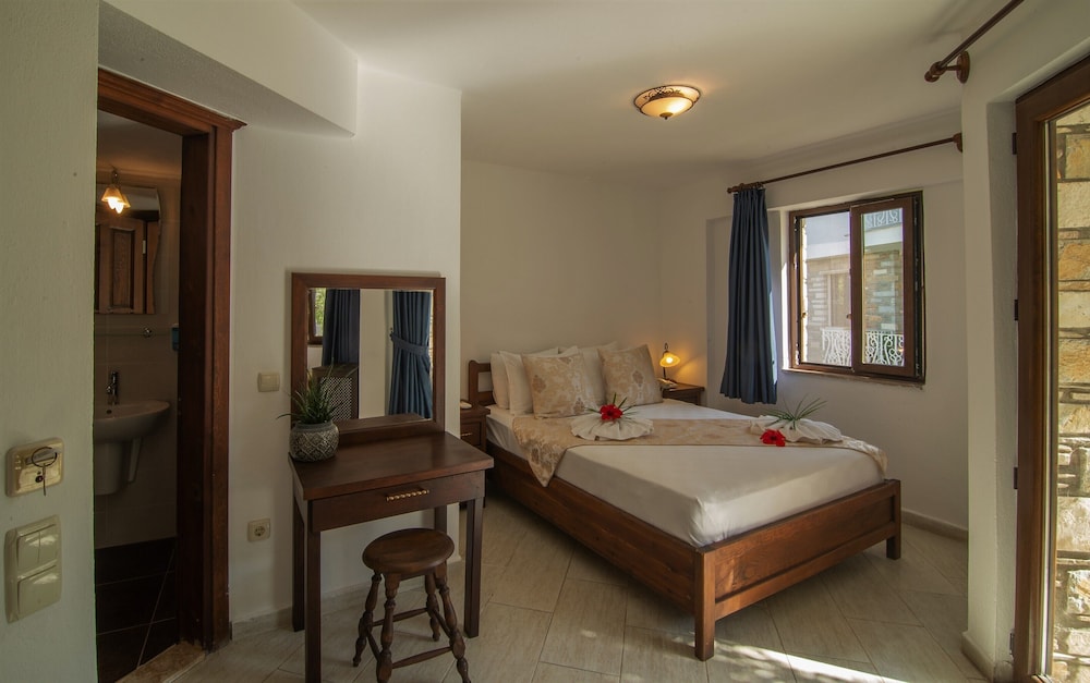 Standard Room photo 3