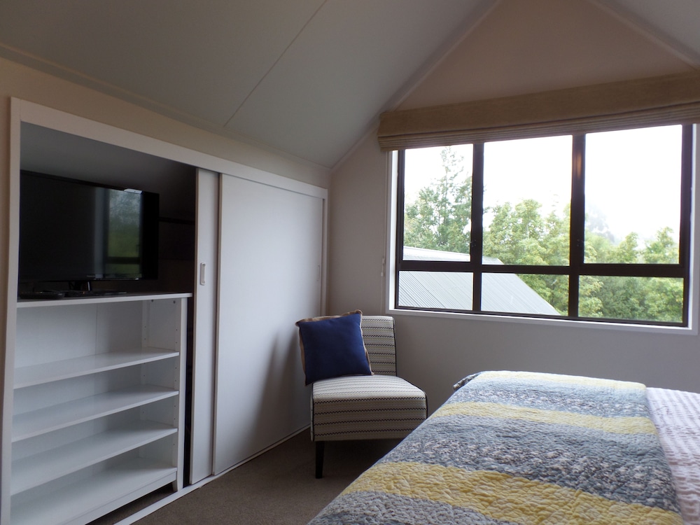 Superior Room (Upstairs Retreat) photo 1