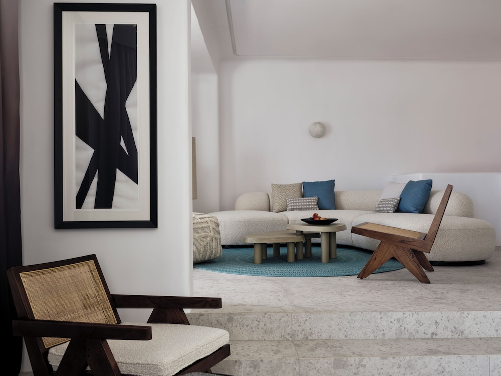 Omicron Two Bedroom Maisonette with Private Pool & Sea View - Photo 3