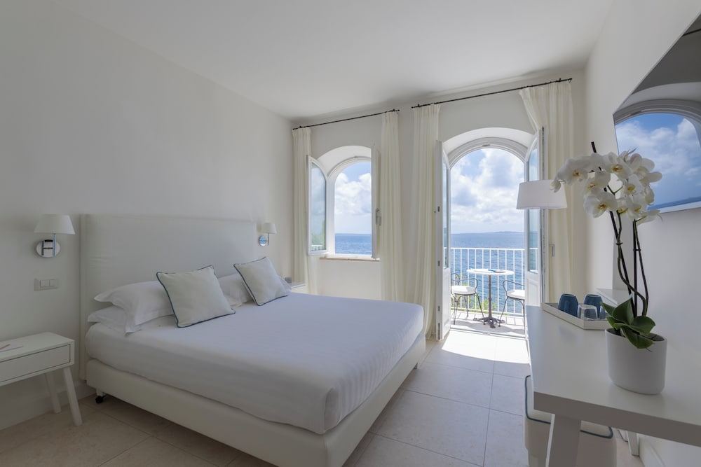 Superior Double Room, Balcony, Sea View