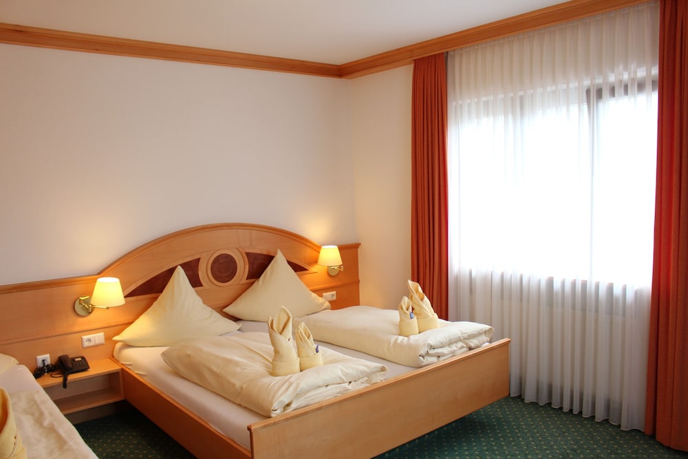 Superior Quadruple Room (Air-conditioning) photo 1