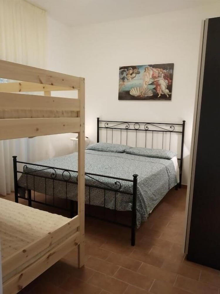 House, 1 Bedroom photo 1