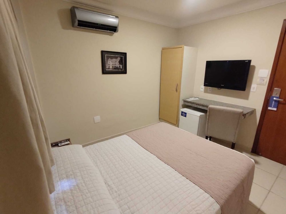 Standard Room - Photo 1