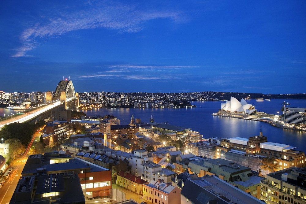 Horizon Premier Sydney Harbour 1 King, Lounge Access, High Floor