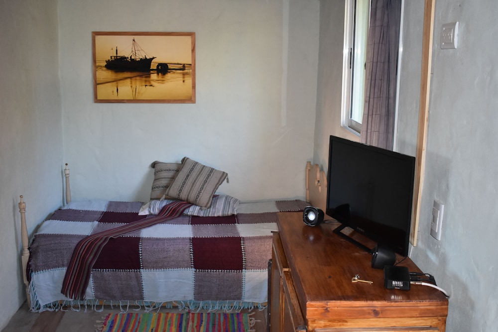 Deluxe Cabin, 1 Bedroom, Smoking, Private Bathroom photo 2