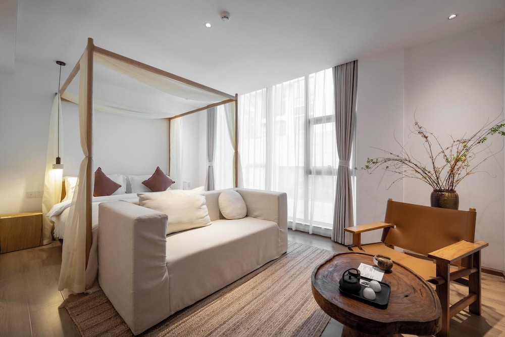 Senior Double Room, City View photo 1