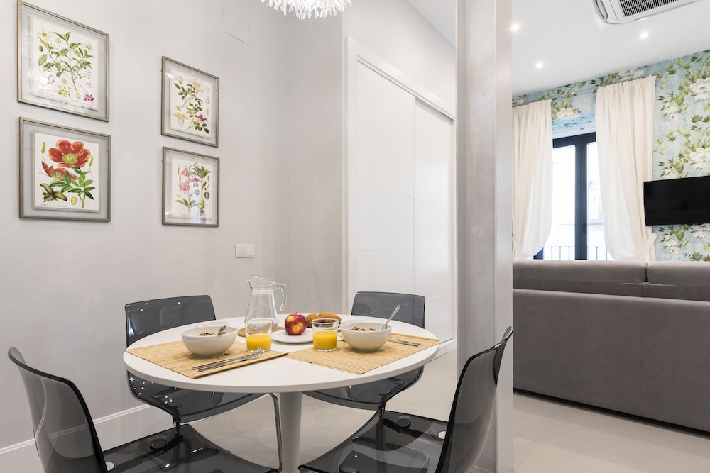 Apartment, 1 Bedroom (Exterior) - Photo 4