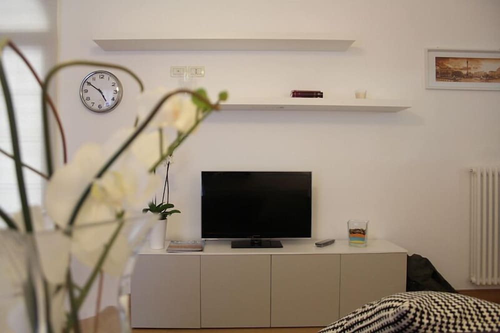 Studio, Balcony (Chelsea) photo 3