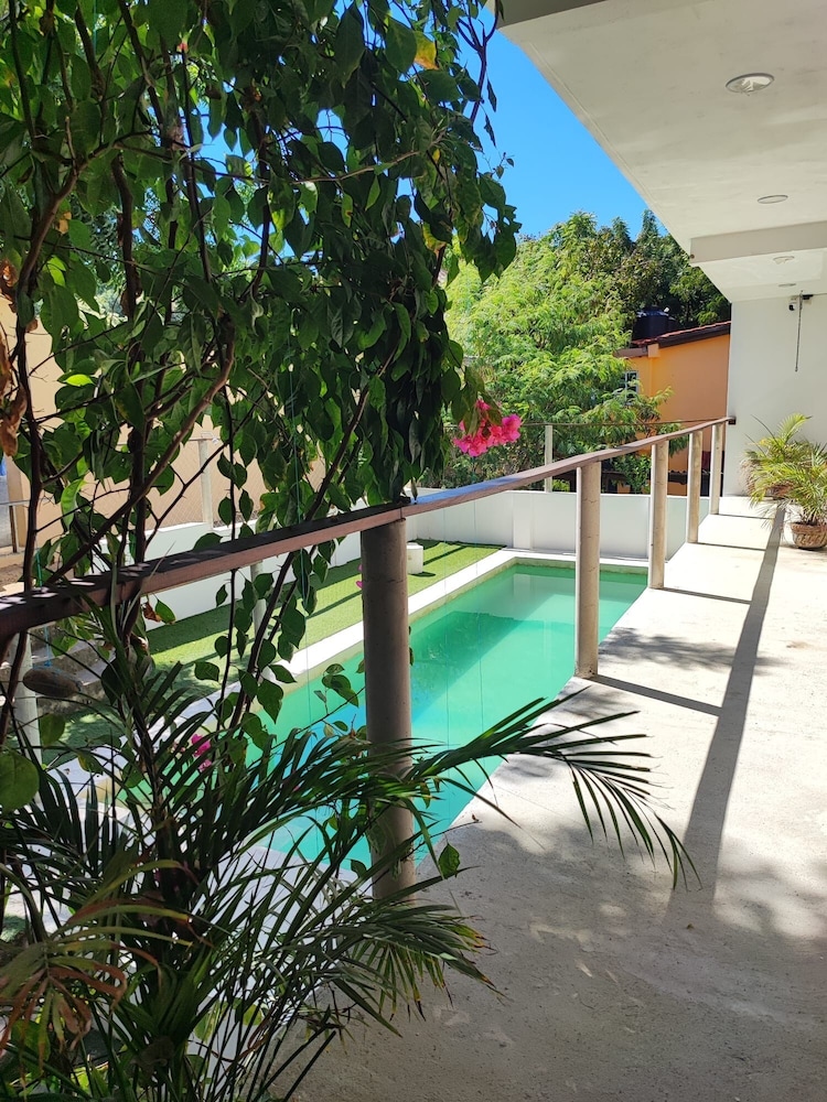 Basic Double Room, Air conditioning, Pool View photo 1