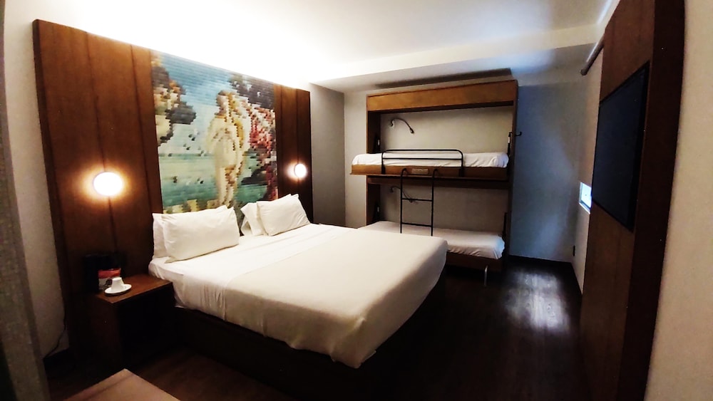 Family Quadruple Room photo 1