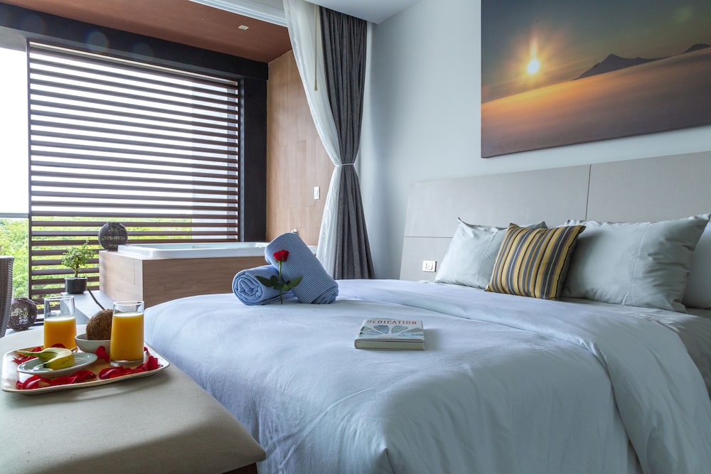 Superior Triple Room, Terrace, Poolside (203)