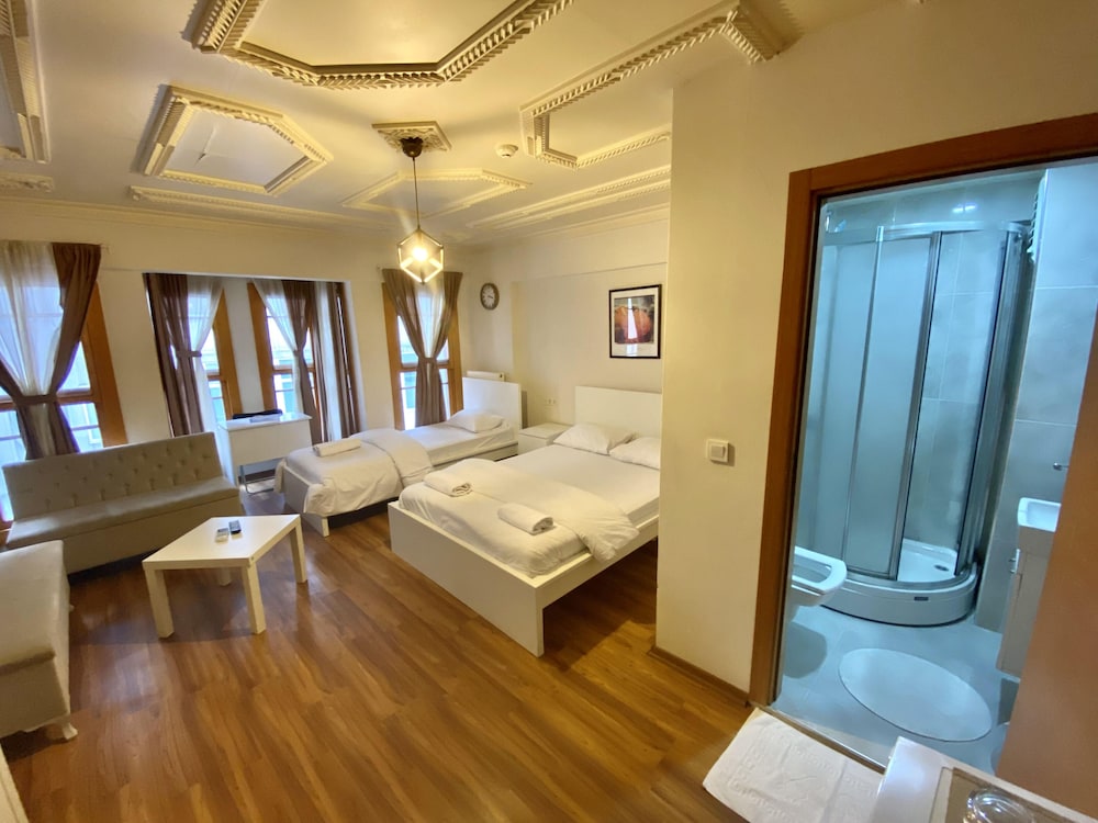 Deluxe Triple Room photo 1