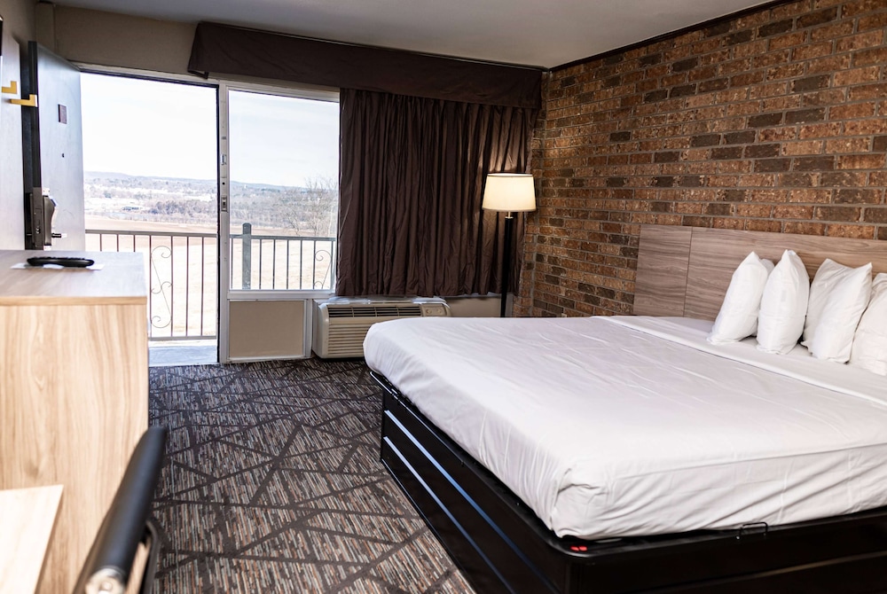 Room, 1 King Bed, Non Smoking - Photo 1