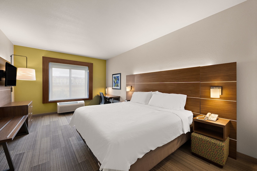 Standard Room, 1 King Bed