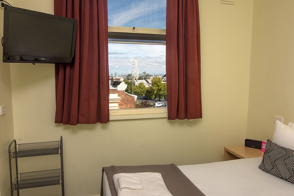 Miami Twin Room - Photo 6