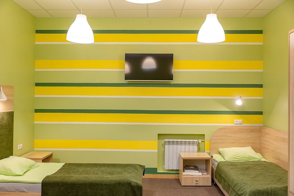 Economy Room, Multiple Beds photo 3