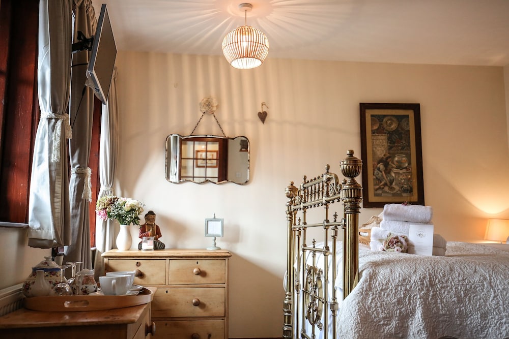 Superior Double Room, Ensuite (Brass Bed-Room 3) photo 1