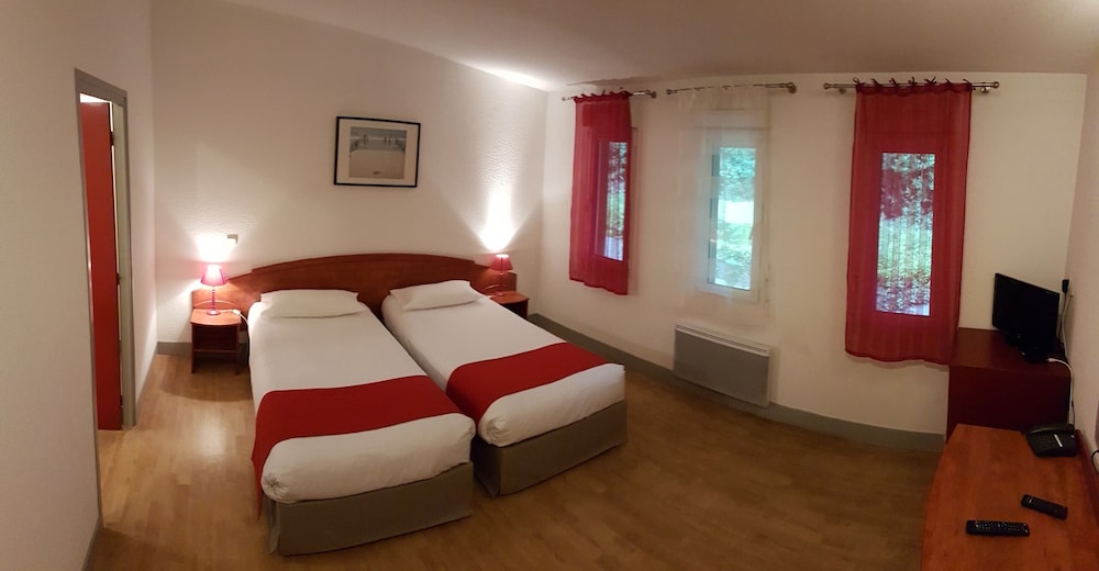 Classic Double or Twin Room, Private Bathroom, Garden View photo 2