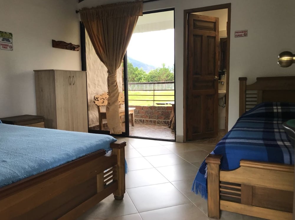Family Double Room, Multiple Beds, Accessible, Non Smoking photo 1