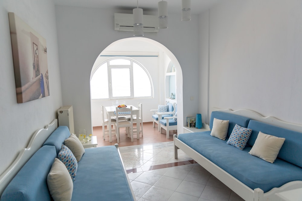 Apartment, 1 Bedroom (Caldera View) - Photo 2