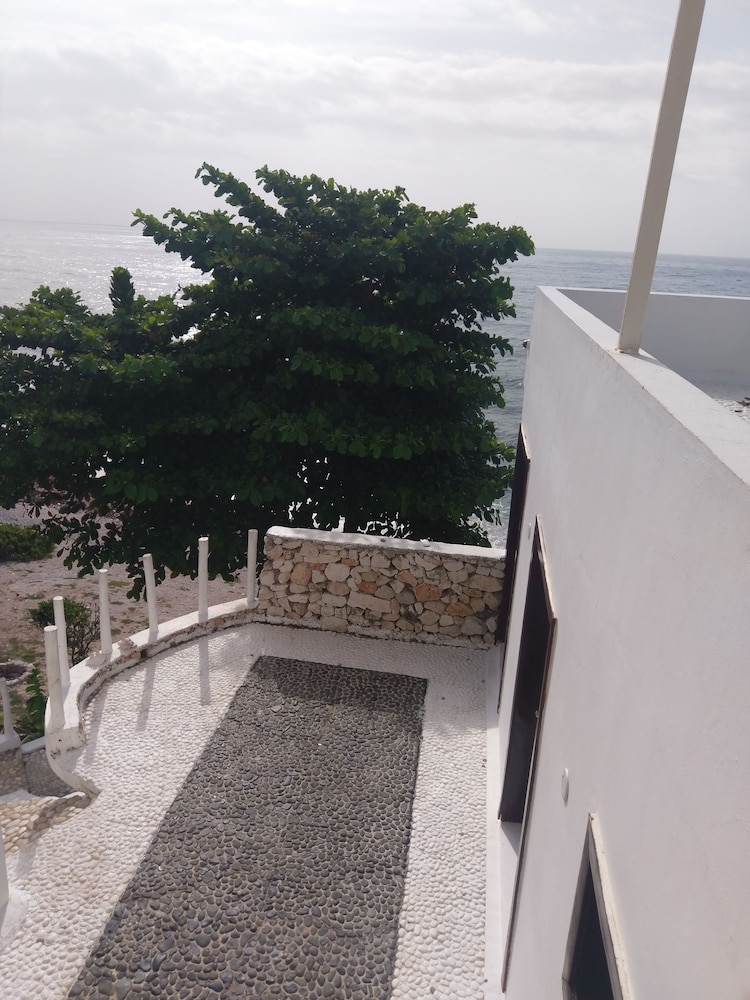 Family Villa, Beach View photo 2