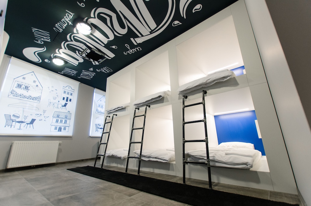Shared Dormitory, Mixed Dorm (Bed in 6 Bed-Dormitory)