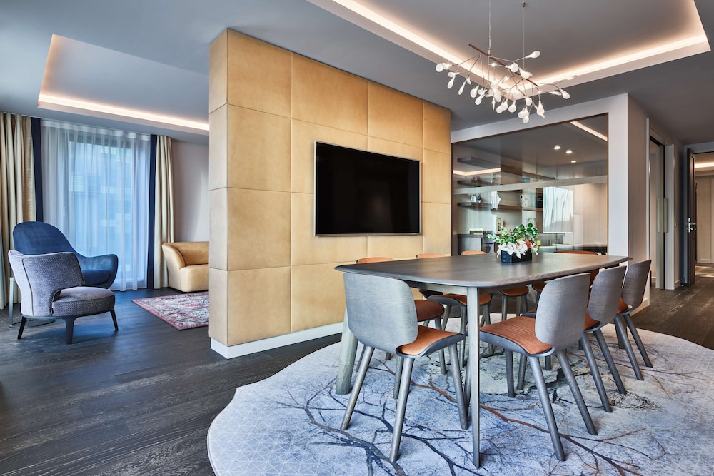 Suite photo 1