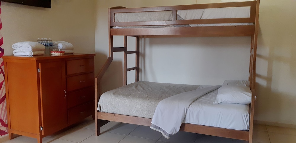 Junior Room, Multiple Beds photo 2