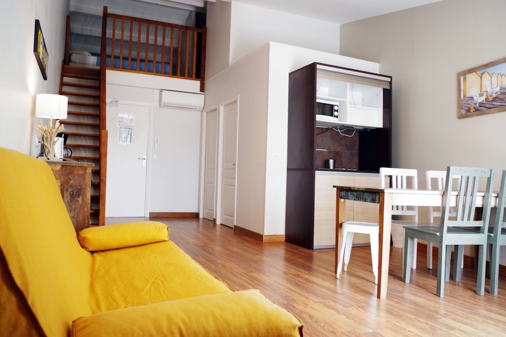 Apartment, 2 Bedrooms (T3 Mezzanine) photo 3
