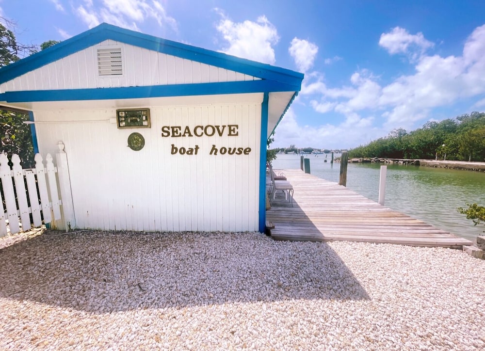 Boathouse Rooms photo 3