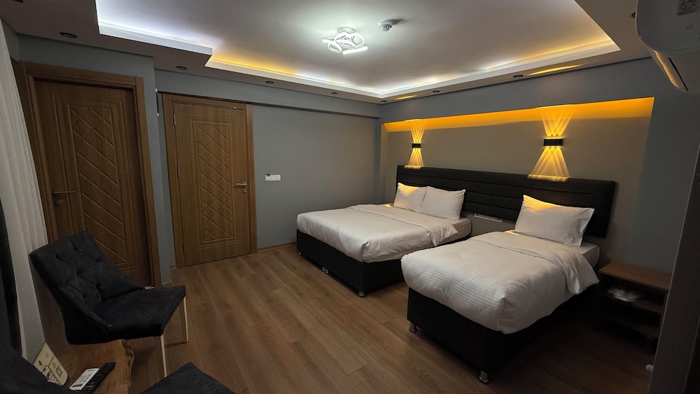 Superior Triple Room photo 1