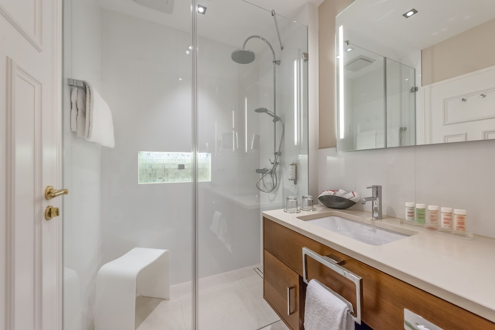 Suite photo