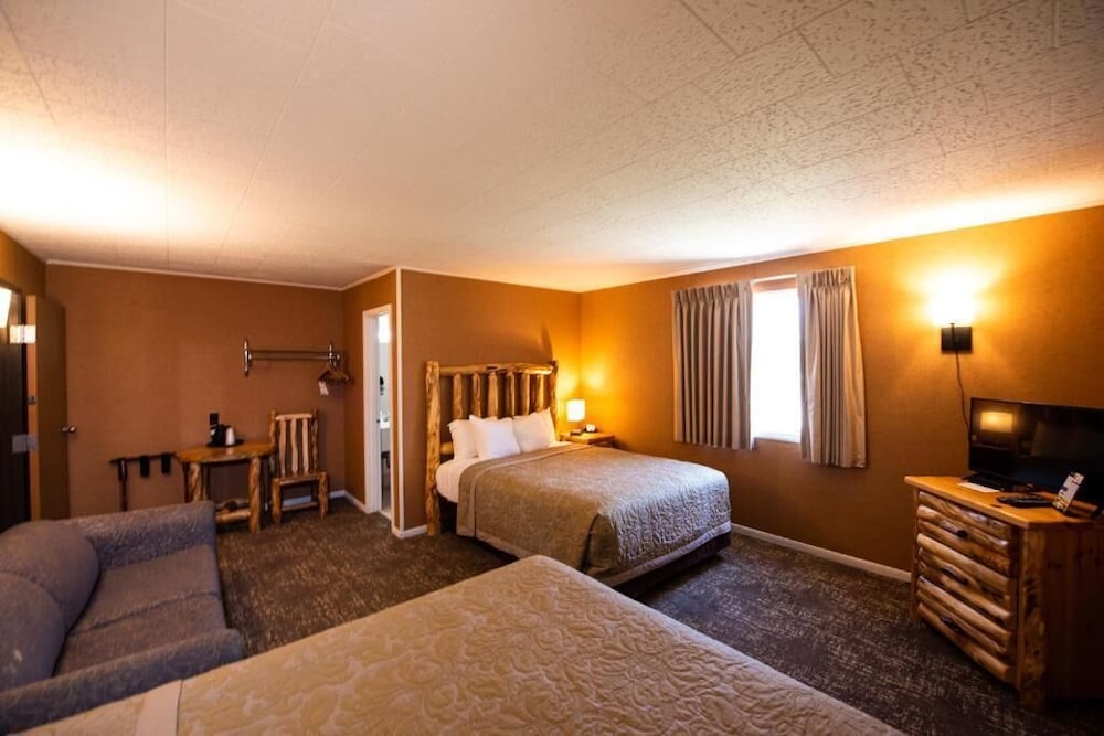 Suite, 2 Bedrooms, Non Smoking (Courtside) - Photo 6