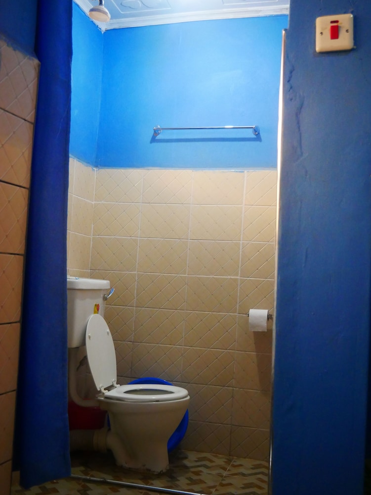 Basic Double Room photo 2