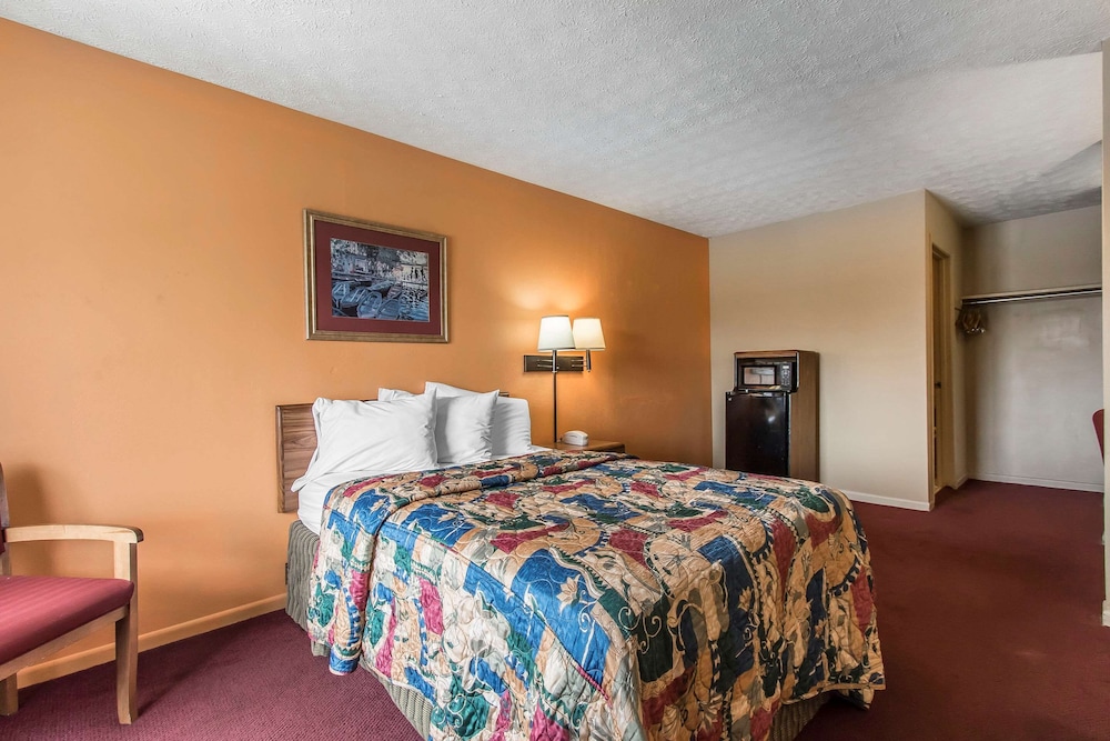 Standard Room, 1 Double Bed, Non Smoking - Photo 8